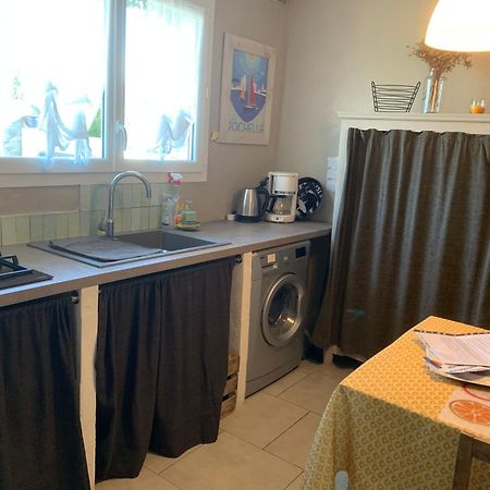 Gite Les Petits Poissons Verts Et Massages La Jarrie 외부 사진