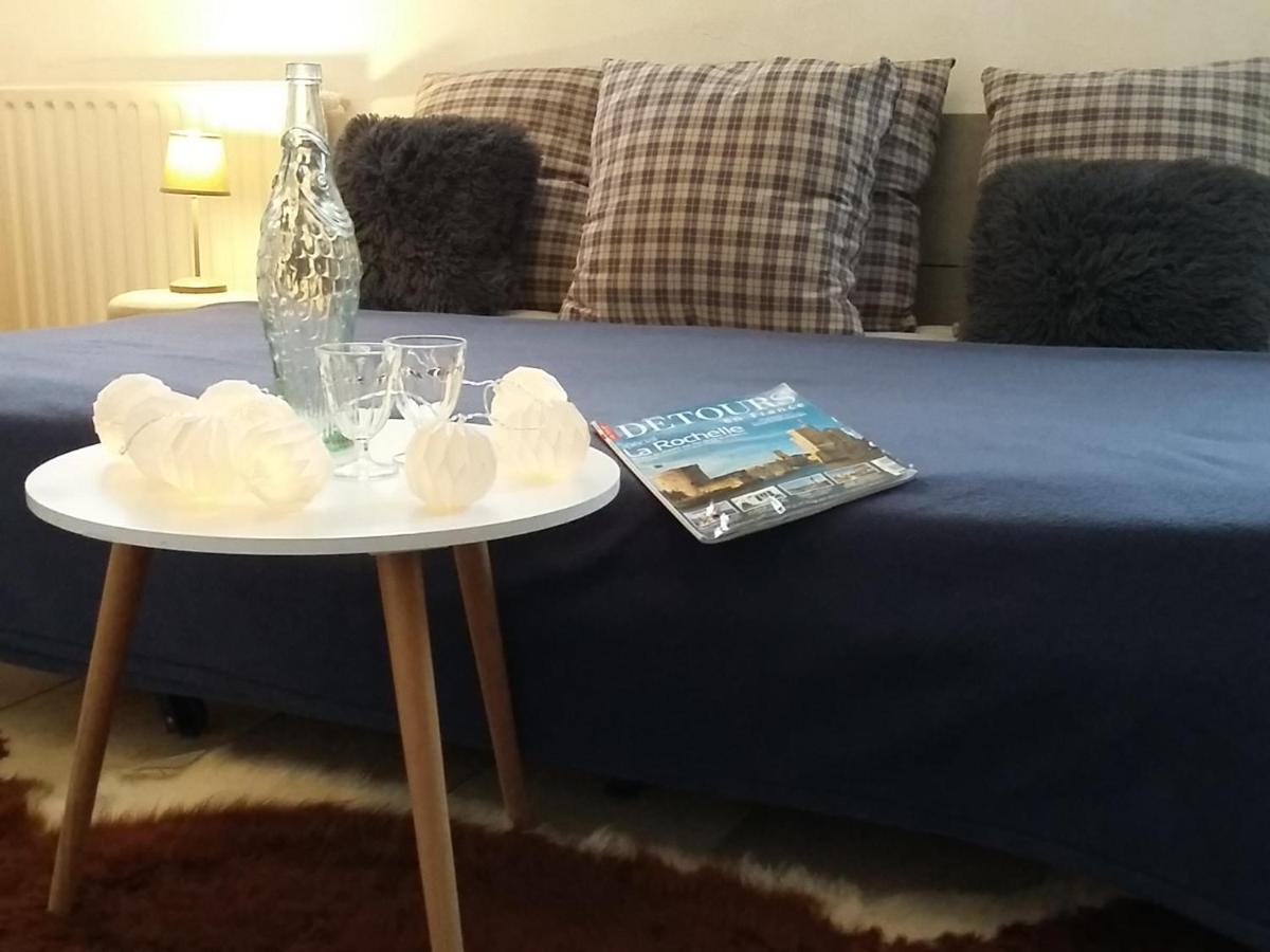 Gite Les Petits Poissons Verts Et Massages La Jarrie 외부 사진